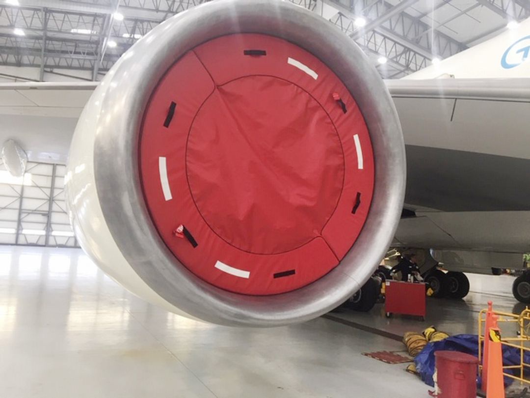 Boeing 777 Intake Plugs, Folding Type