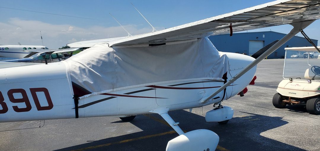 Cessna 172N canopy cover