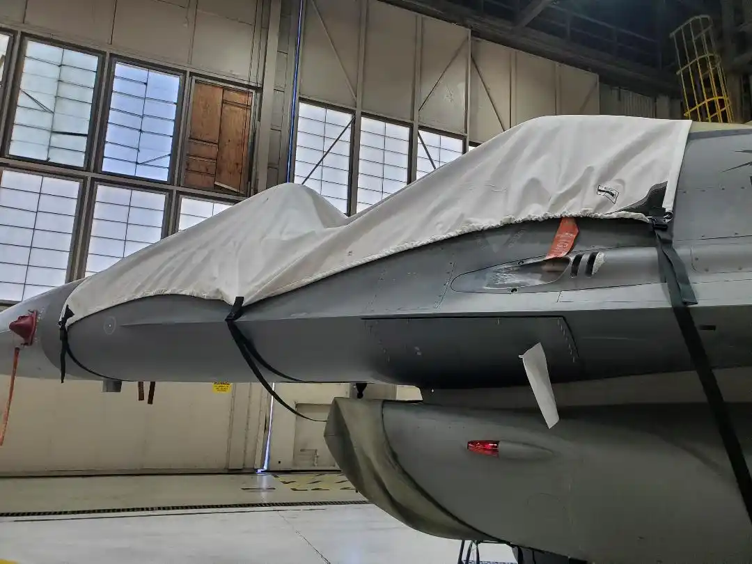 General Dynamics F-16 Fighting Falcon: Covers, Plugs, etc.