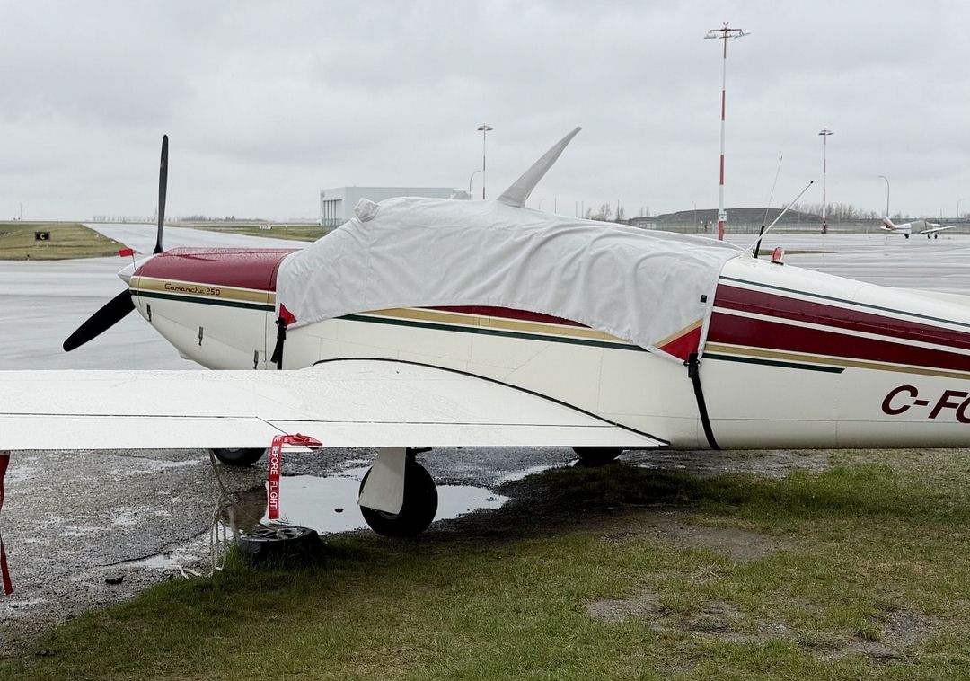 Piper PA-24 Comanche Canopy Cover, Belly Strap Type