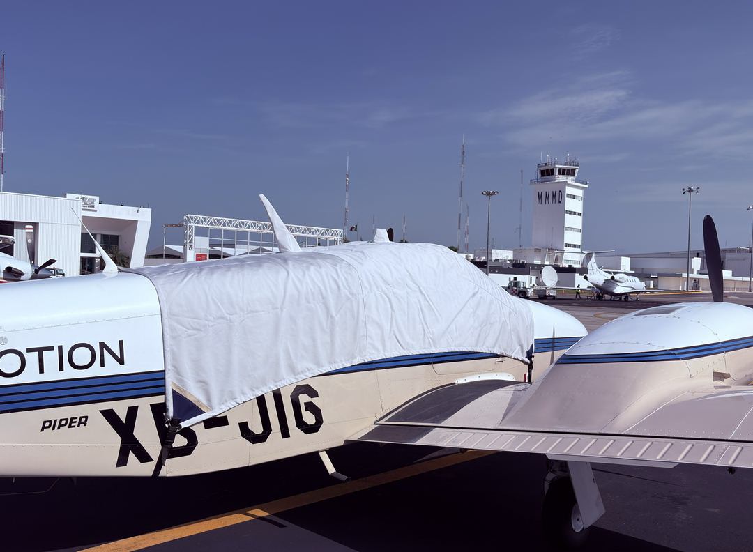 Piper PA-34 Seneca  Canopy Cover